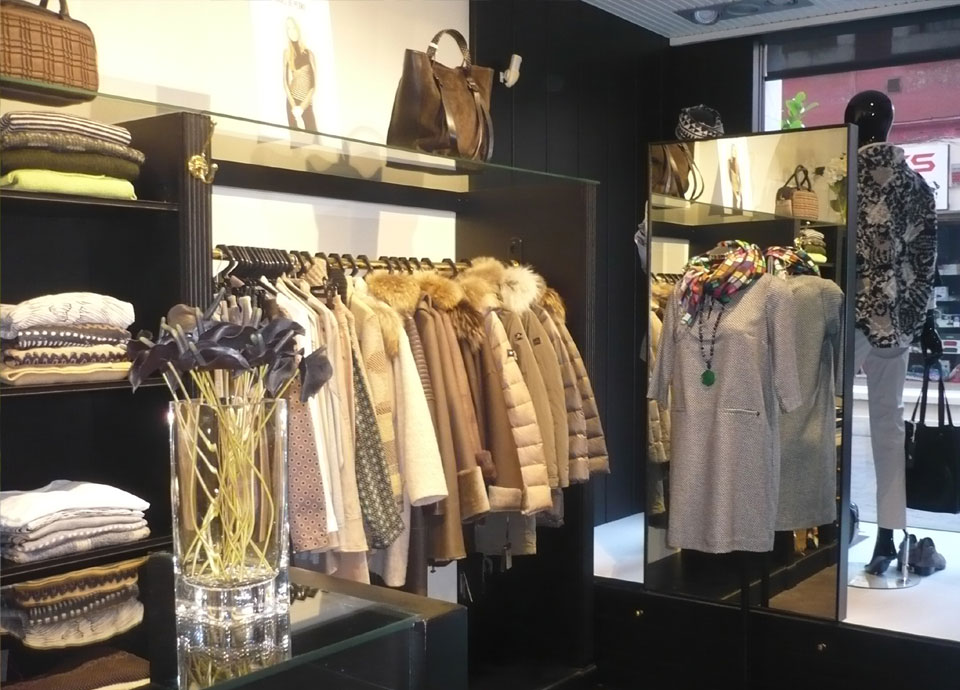 Boutique Mane en Zarautz y San Sebastian Donostia, viste a mujeres que ven la moda como una actitud con las mejores marcas, Aldo Martins, Isabel de Pedro, Blue Blanc Rouge, Didier Parakian, Ottod´Ame, Eklé